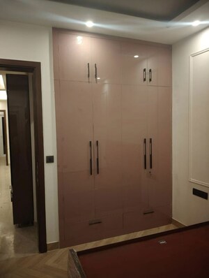 Room in 3 BHK Builder Floor at Raj One Good Earth, Sector 71 – for Sale