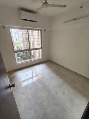 2 BHK Apartment For Rent in Lodha Amara, Kolshet Road