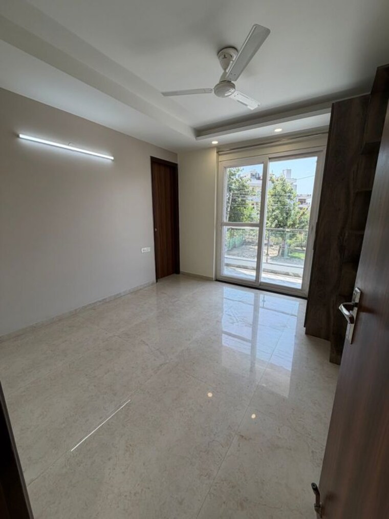 Room, sushant lok iii 3 Bedroom 2700 Sq.Ft. Builder Floor In Sushant Lok Iii Gurgaon 10427211