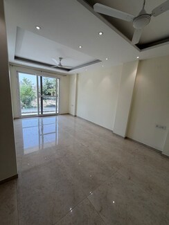 3 BHK Builder Floor For Rent in Sushant Lok III