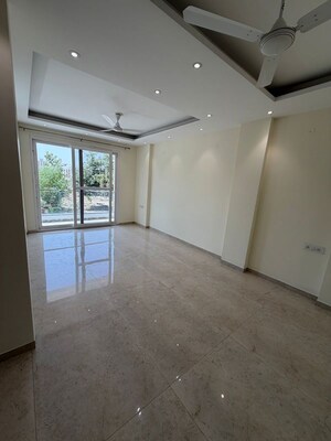 3 BHK Builder Floor For Rent in Sushant Lok Iii