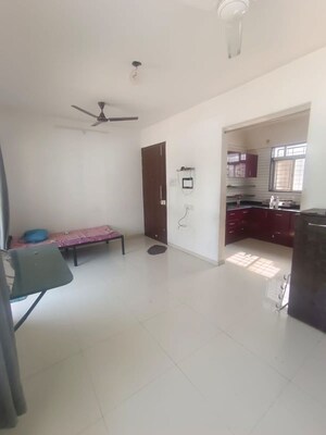 Room in 2 BHK Apartment at Rahul East View, Hadapsar – for Rent