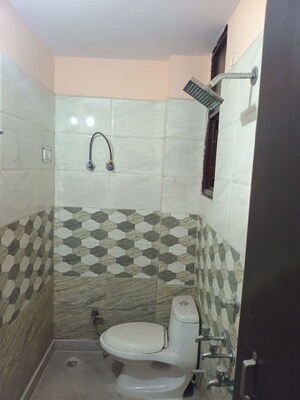 Bathroom in 2.5 BHK Builder Floor at Mayur Vihar – for Rent