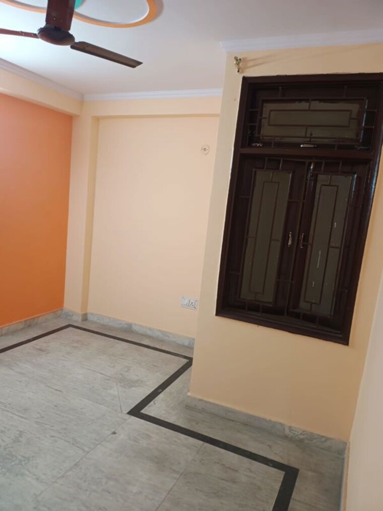 Room, mayur vihar 2.5 Bedroom 750 Sq.Ft. Builder Floor In Mayur Vihar Delhi 10427220