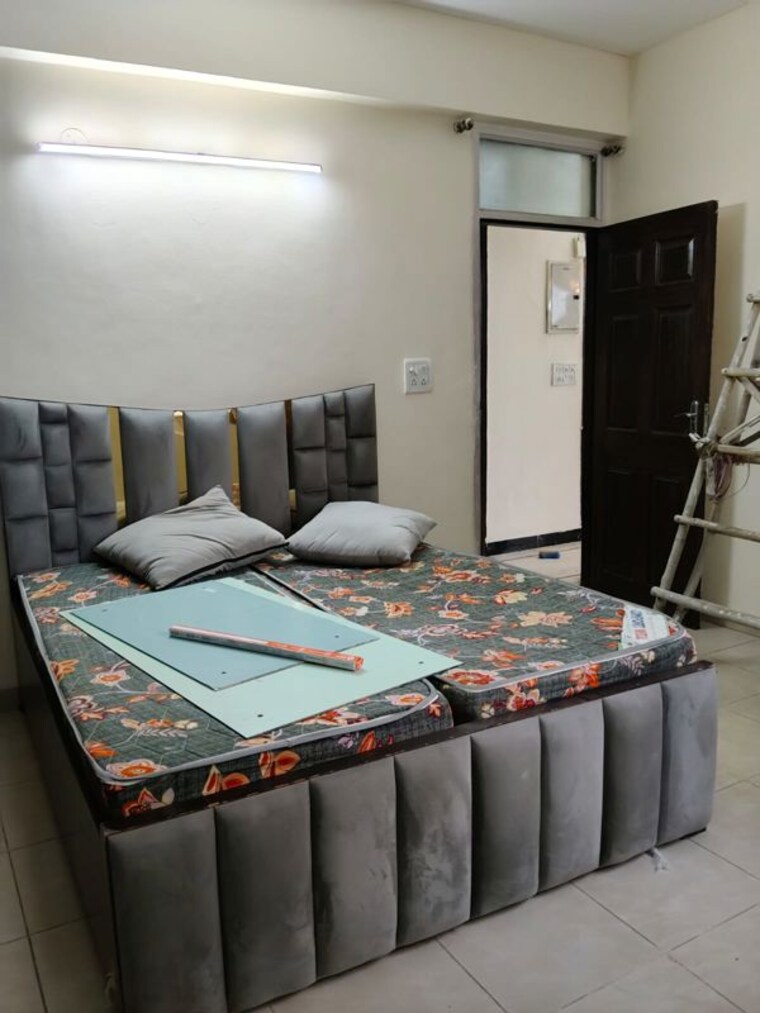 Bedroom, gupta-awas 3 Bedroom 215 Sq.Yd. Builder Floor In Sector 43 Gurgaon 10427229