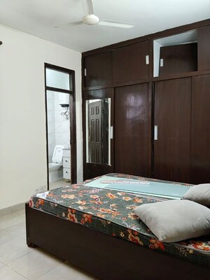 Bedroom in 3 BHK Builder Floor at Gupta Awas, Sector 43 – for Rent