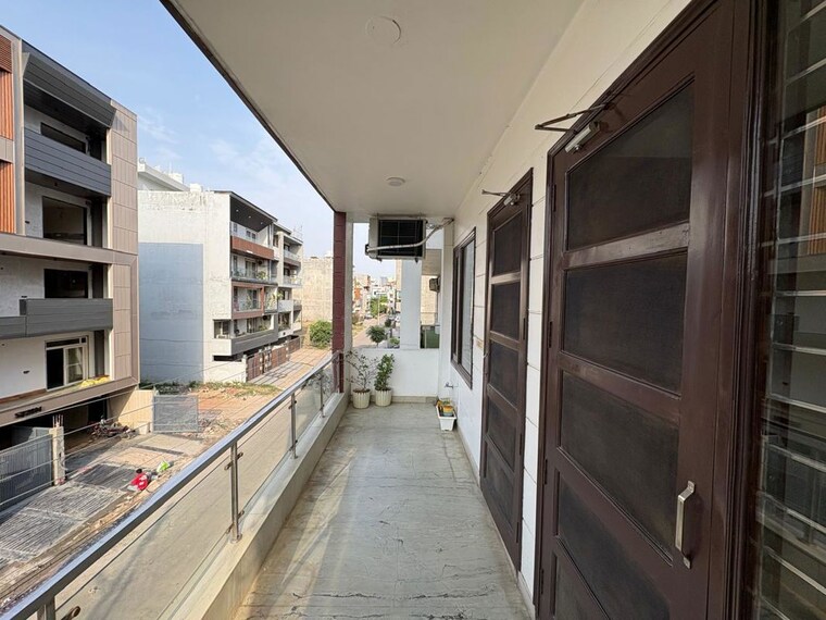 Balcony, sushant-lok-2 3.5 Bedroom 1650 Sq.Ft. Builder Floor In Sector 57 Gurgaon 10427222