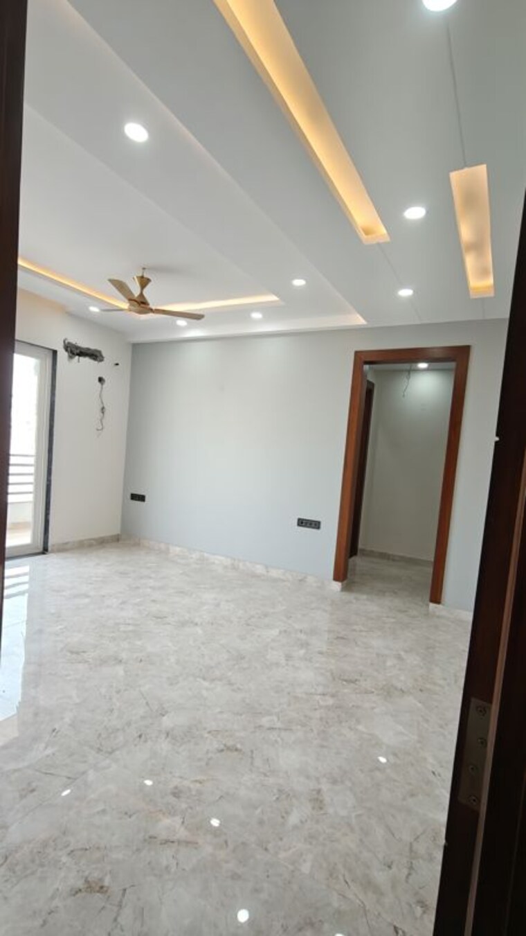 Room, bptp-district-3 3 Bedroom 180 Sq.Yd. Builder Floor In Sector 85 Faridabad 10427231