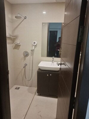 Bathroom in 3 BHK Builder Floor at Craft Destination 43, Sector 43 – for Rent
