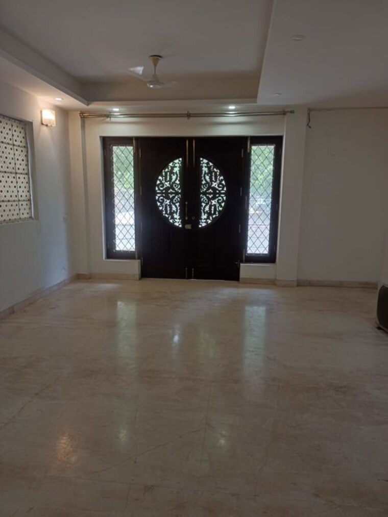 Room, craft-destination-43 3 Bedroom 300 Sq.Yd. Builder Floor In Sector 43 Gurgaon 10427250