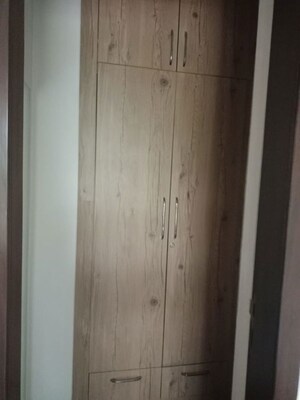 Building Lobby in 3 BHK Builder Floor at Craft Destination 43, Sector 43 – for Rent