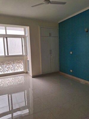 Room in 3 BHK Apartment at Orchid Greens, Sector 48 – for Rent