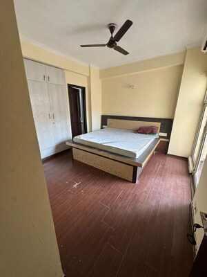 Bedroom in 2.5 BHK Apartment at Amrapali Silicon City, Sector 76 – for Rent