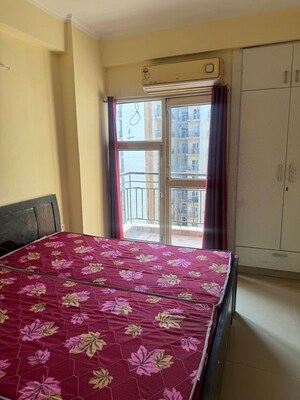 Bedroom in 2.5 BHK Apartment at Amrapali Silicon City, Sector 76 – for Rent