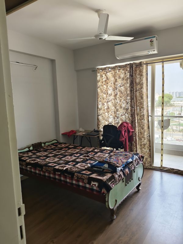 3 BHK + Basement 1300 Sq.Ft. Apartment in Signature Global City