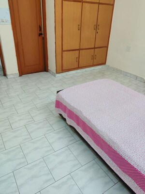 Bedroom in 3 BHK Builder Floor at Jakhan – for Rent