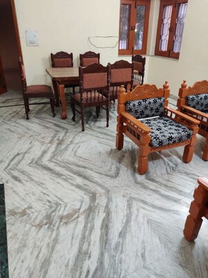 Bedroom in 3 BHK Builder Floor at Jakhan – for Rent