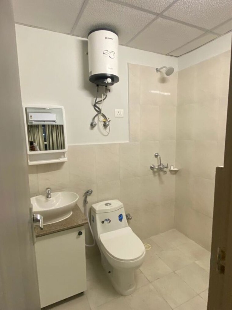 Bathroom, pyramid-midtown 2 Bedroom 800 Sq.Ft. Apartment In Sector 59 Gurgaon 10427291