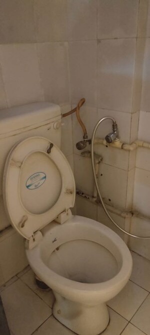 Bathroom in 1 RK Apartment at Lower Parel – for Rent