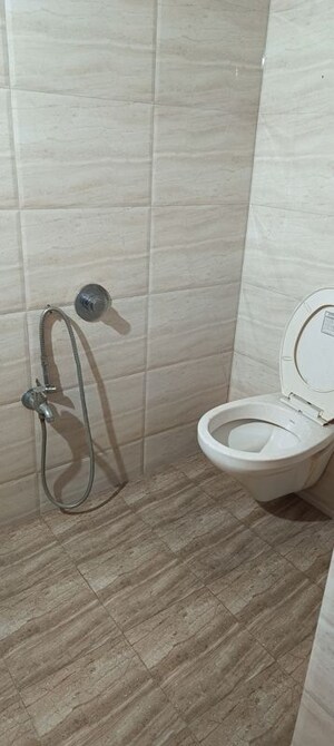 Bathroom in 4 BHK Apartment at Ambawadi – for Rent