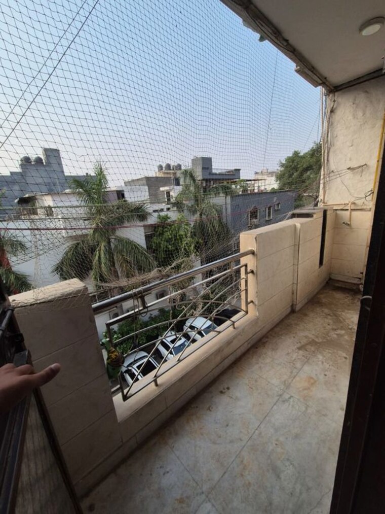 Balcony, ramesh nagar 2 Bedroom 100 Sq.Yd. Builder Floor In Ramesh Nagar Delhi 10427265
