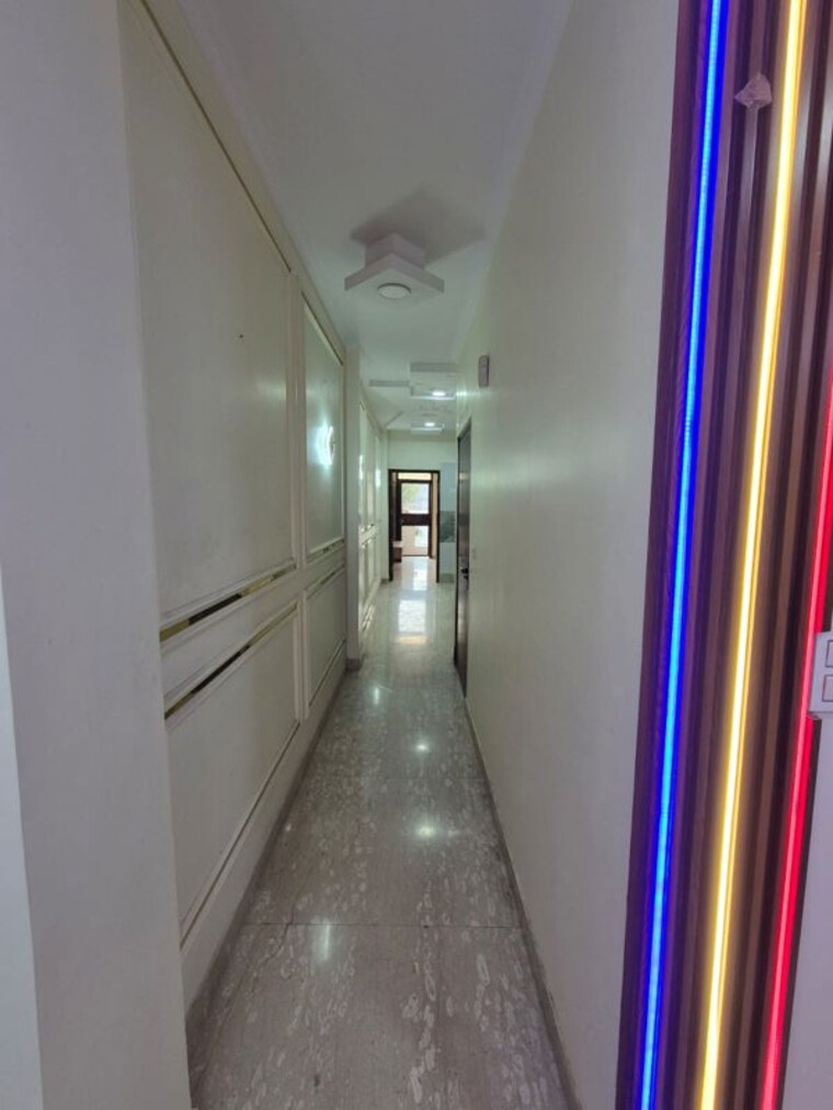 undefined, ramesh nagar 2 Bedroom 100 Sq.Yd. Builder Floor In Ramesh Nagar Delhi 10427265