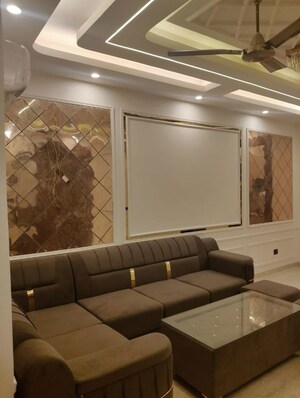 Team Area in 3.5 BHK Apartment at Smart World Orchard, Sector 61 – for Rent