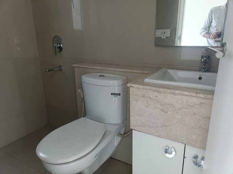 Bathroom, emaar-palm-terraces-select 4 Bedroom 2410 Sq.Ft. Apartment In Sector 66 Gurgaon 10427183