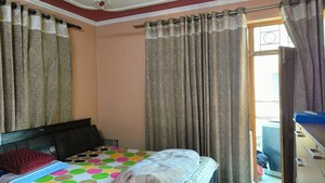 1 RK Builder Floor For Sale in Indrapuram