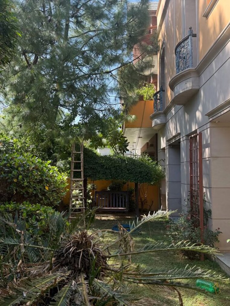 Exterior View, civil lines 6+ Bedroom 800 Sq.Yd. Villa In Civil Lines Delhi 10427537