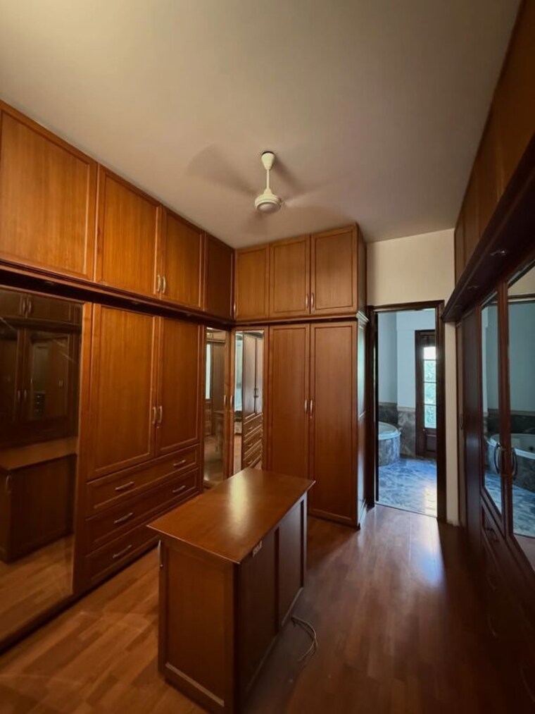 Living Room, civil lines 6+ Bedroom 800 Sq.Yd. Villa In Civil Lines Delhi 10427537