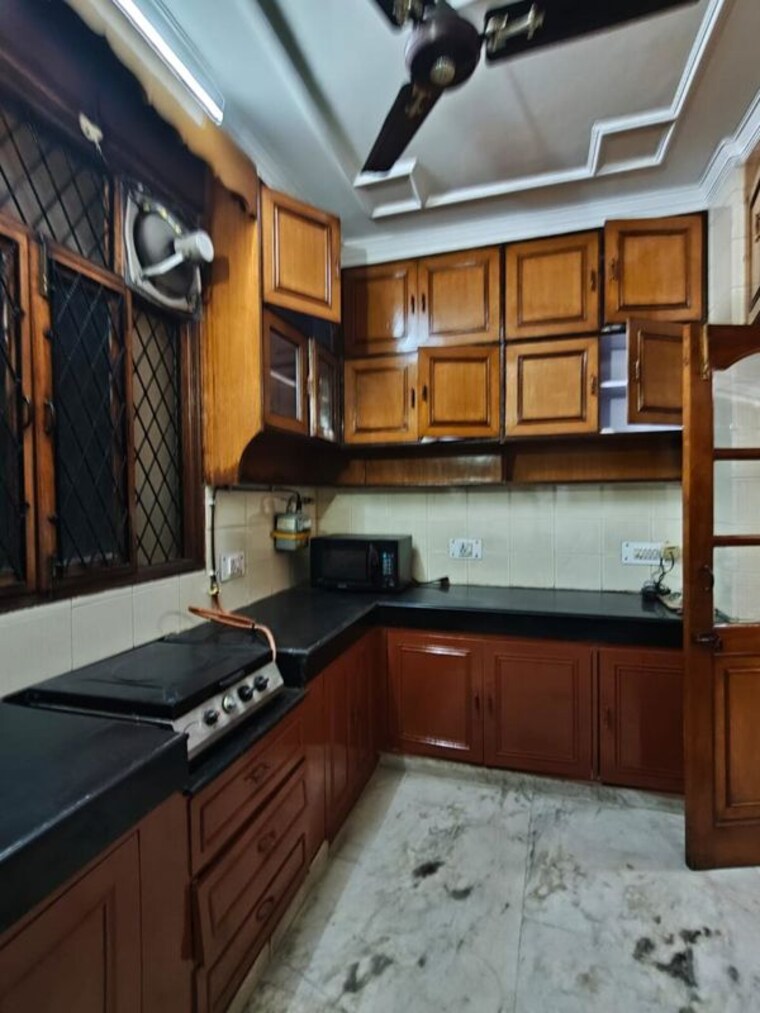 Kitchen, sarvodaya enclave 3 Bedroom 1800 Sq.Ft. Builder Floor In Sarvodaya Enclave Delhi 10427556