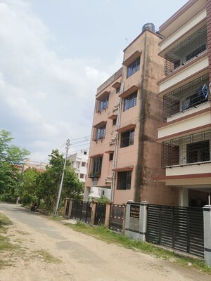  Apartment For Sale in Nayabad