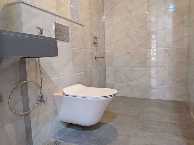 Attached Bathroom, lodha-bellagio 3.5 Bedroom 1420 Sq.Ft. Apartment In Powai Mumbai 10427538