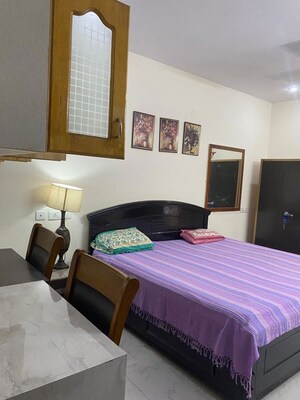 Bedroom in 3 BHK Builder Floor at Sector 9a – for Rent