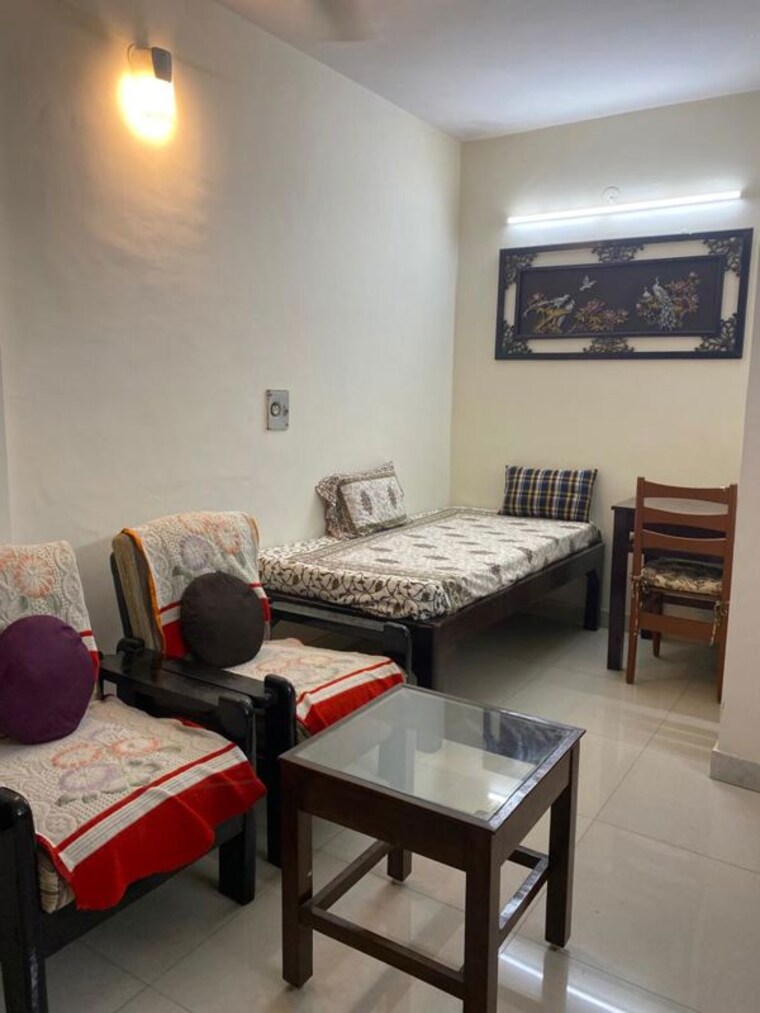 Living Room, sector 9a 3 Bedroom 2250 Sq.Ft. Builder Floor In Sector 9a Gurgaon 10427568