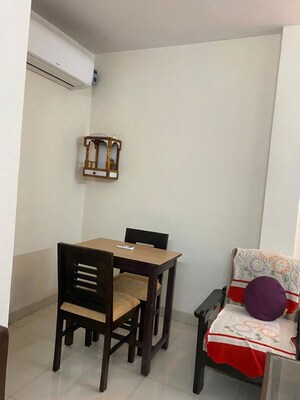 Team Area in 3 BHK Builder Floor at Sector 9a – for Rent