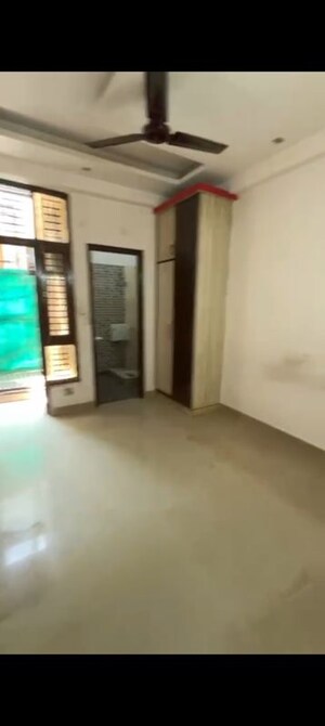 Room in 3 BHK Builder Floor at Indrapuram – for Sale