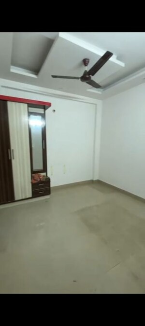 Room in 3 BHK Builder Floor at Indrapuram – for Sale