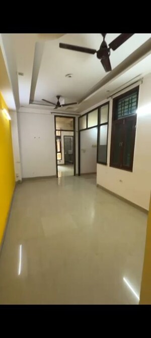 Room in 3 BHK Builder Floor at Indrapuram – for Sale