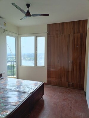 Room in 2 BHK Apartment at The Address Mullanpur, North Mullanpur – for Rent