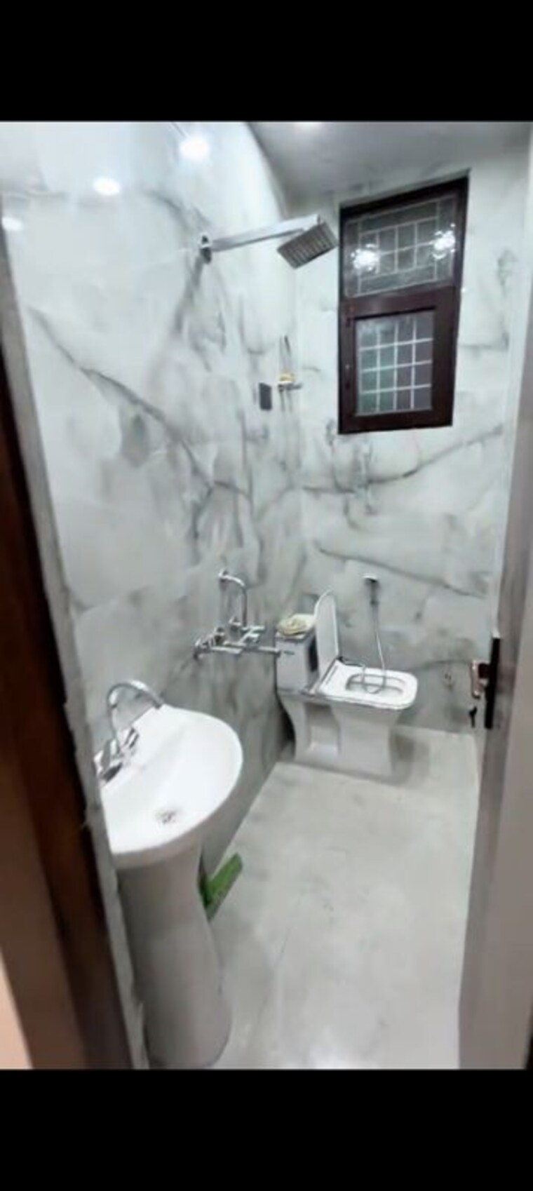 Bathroom, vaishali sector 6 3 Bedroom 1370 Sq.Ft. Builder Floor In Vaishali Sector 6 Ghaziabad 10427632