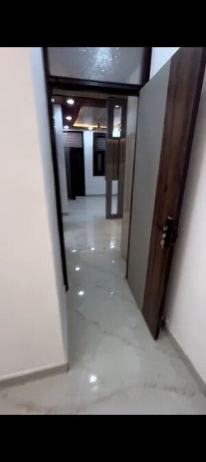 Building Lobby in 3 BHK Builder Floor at Vaishali Sector 6 – for Sale