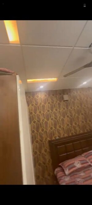 Furnished Amenities in 3 BHK Builder Floor at Indrapuram – for Sale