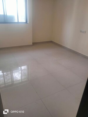 Room in 2 BHK Apartment at Arihant Avenue, Wanwadi – for Rent