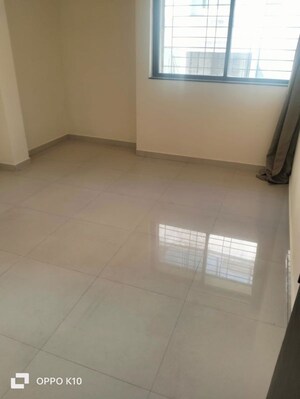 Room in 2 BHK Apartment at Arihant Avenue, Wanwadi – for Rent