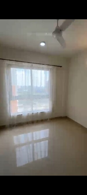 Room in 2 BHK Apartment at Hubtown Rising City, Ghatkopar East – for Rent