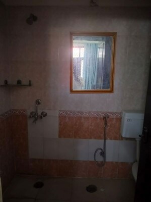 Bathroom in 3 BHK Builder Floor at Ardee City, Sector 52 – for Rent