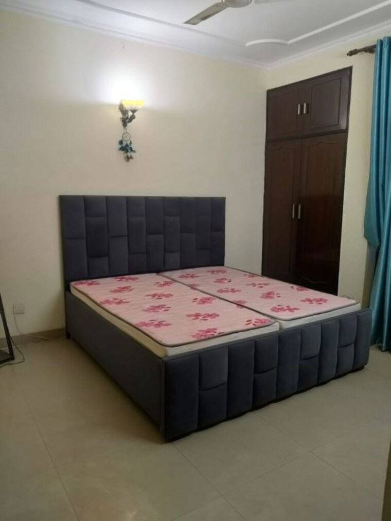 Bedroom, ardee-city 3 Bedroom 300 Sq.Yd. Builder Floor In Sector 52 Gurgaon 10427744