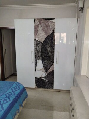 Bathroom in 2.5 BHK Apartment at Mayur Vihar – for Rent